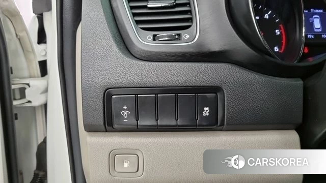 Kia The New Carnival id 4345363 из Кореи 8