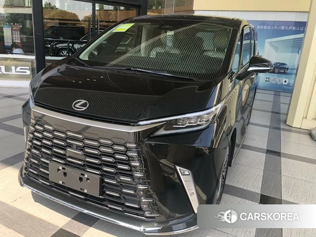 Lexus LM id 4259839 из Китая 8
