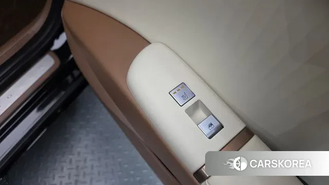 Hyundai Grandeur (GN7) id 3599936 из Кореи 8