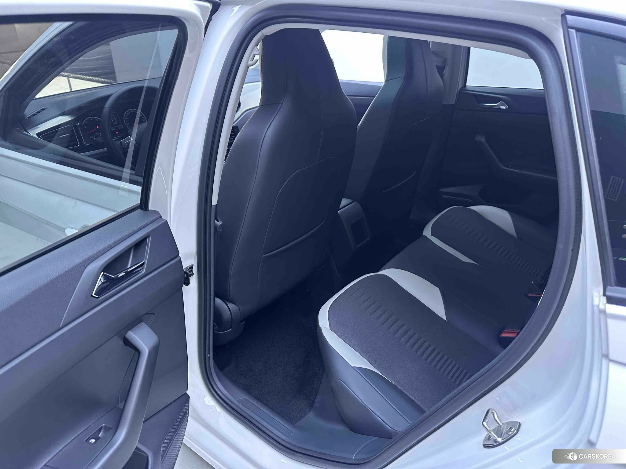 Volkswagen Polo id 4512546 из Китая 8