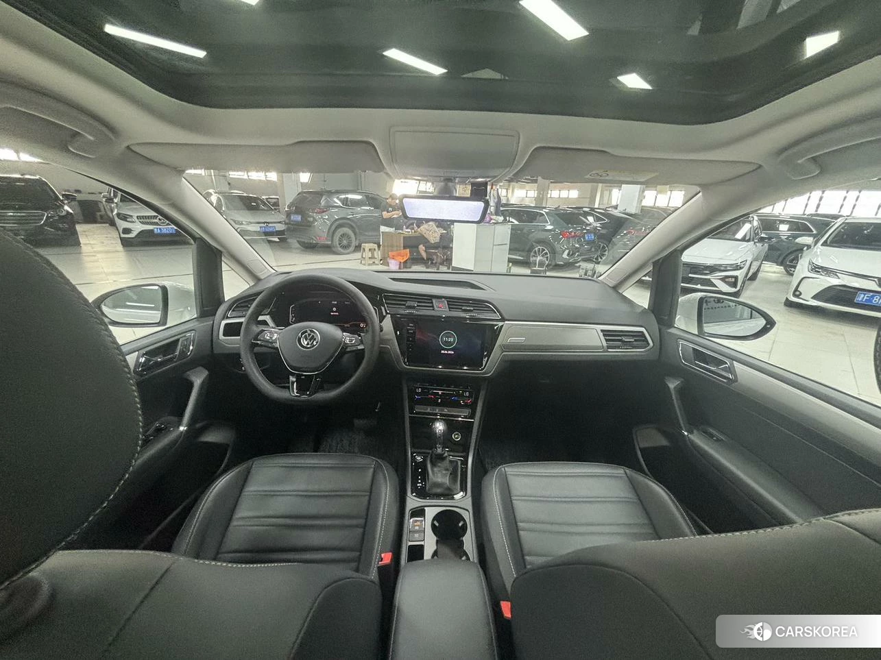 Volkswagen Touran L id 4513593 из Китая 8