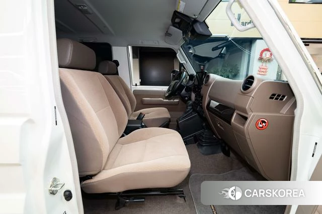 Toyota Land Cruiser 70 Series id 4239418 из Китая 8
