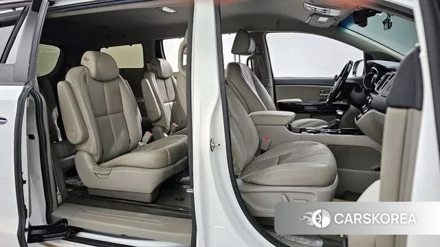 Kia The New Carnival id 3748347 из Кореи 8