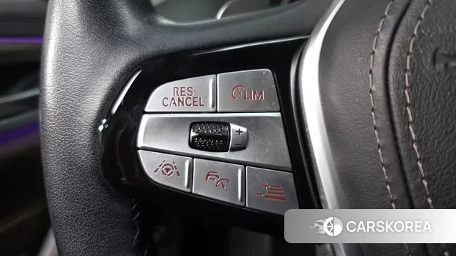 BMW 5 Series (G30) id 3504753 из Кореи 8