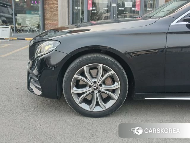 Mercedes-Benz E-class id 3857635 из Китая 8