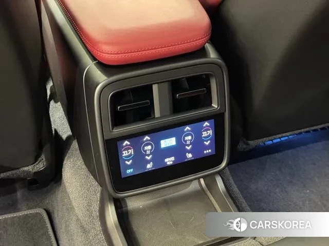 Porsche Taycan id 3689602 из Кореи 8