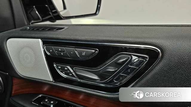 Lincoln Navigator 4th generation id 4283345 из Кореи 8