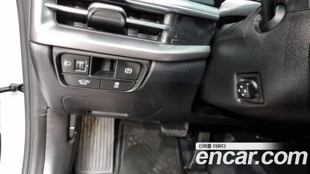 Hyundai Grandeur (GN7) id 2407810 из Кореи 8