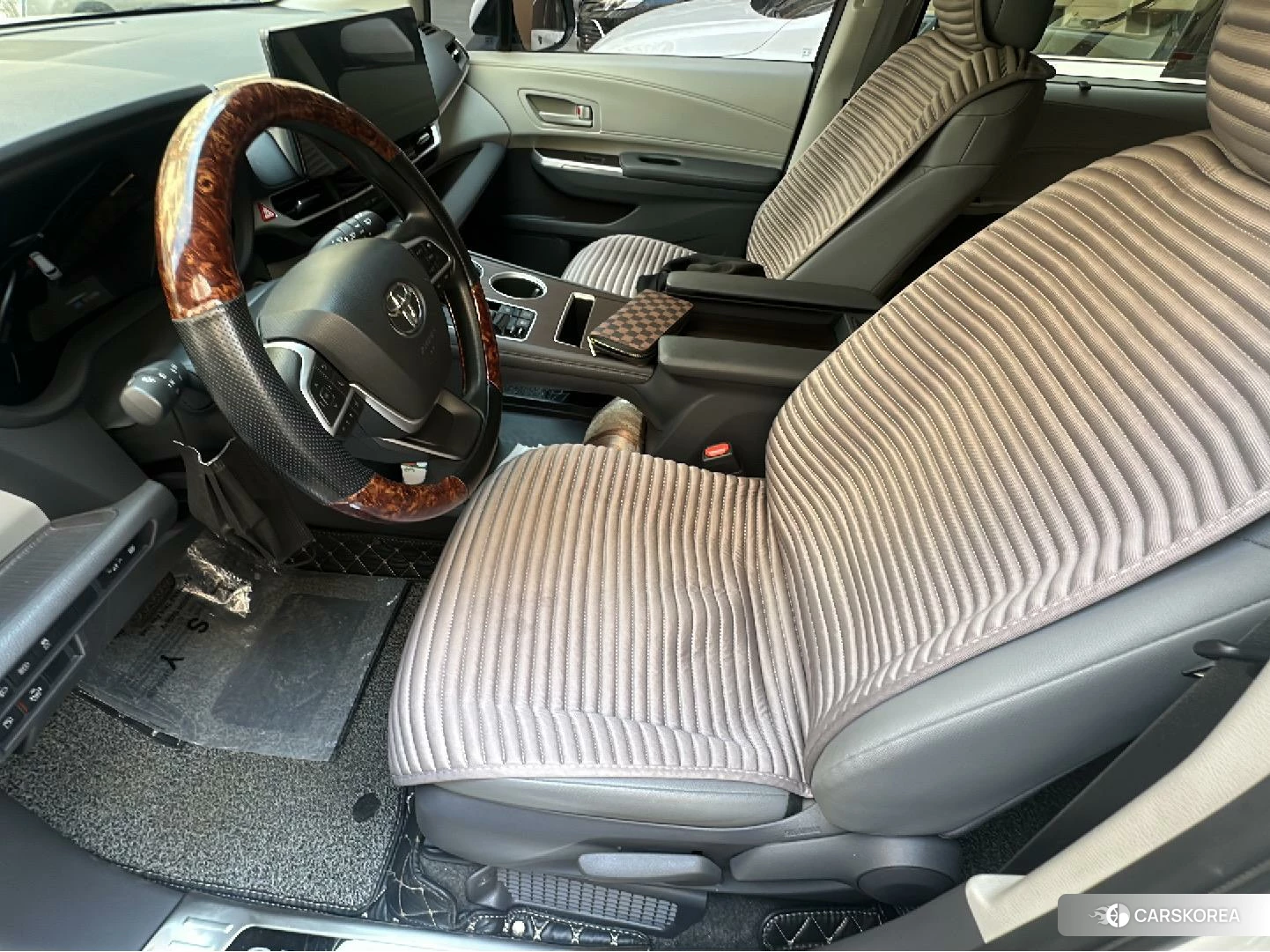 Toyota Granvia id 4504747 из Китая 8