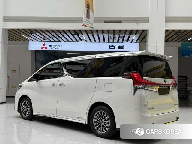 Lexus LM id 4341788 из Китая 8