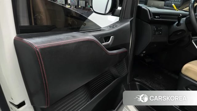 Hyundai Staria id 3922368 из Кореи 8