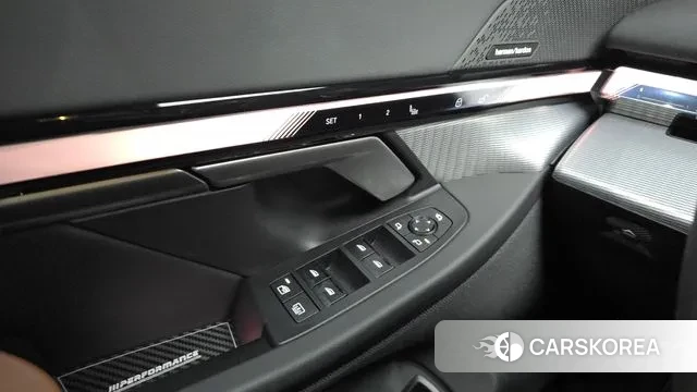 BMW 5 Series (G60) id 3554736 из Кореи 8