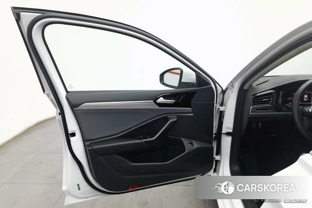 Volkswagen Sagitar id 4275816 из Китая 8