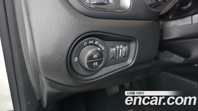 Jeep Renegade id 2839891 из Кореи 8