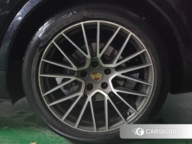 Porsche Cayenne (PO536) id 3522933 из Кореи 8