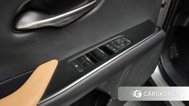 Lexus UX300h id 3876619 из Кореи 8