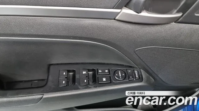 Hyundai Avante AD id 2627960 из Кореи 8