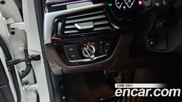 BMW 5 Series (G30) id 2704862 из Кореи 8