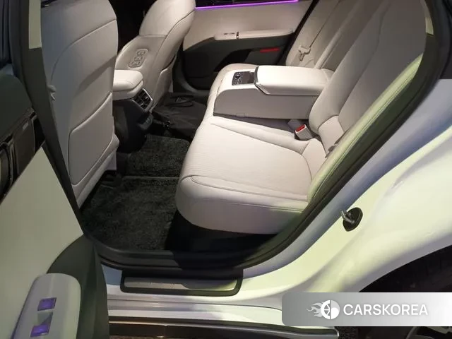 Hyundai Grandeur (GN7) id 3394210 из Кореи 8