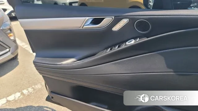 Genesis G80 (RG3) id 3098113 из Кореи 8