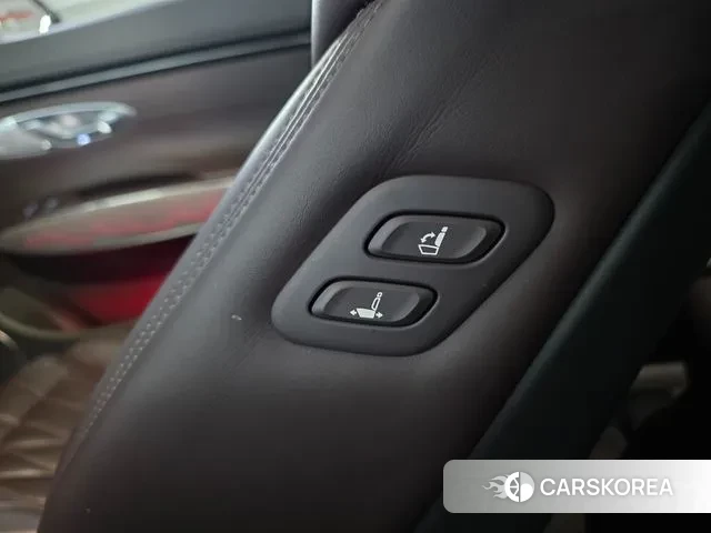 Genesis GV70 id 3384517 из Кореи 8