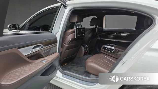 BMW 7 Series (G11) id 4900307 из Кореи 8