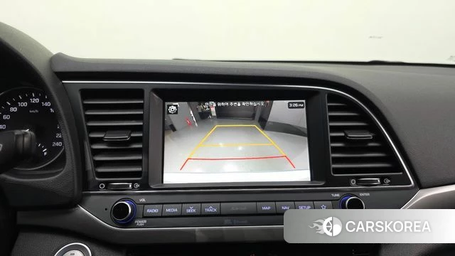 Hyundai Avante AD id 4180577 из Кореи 8