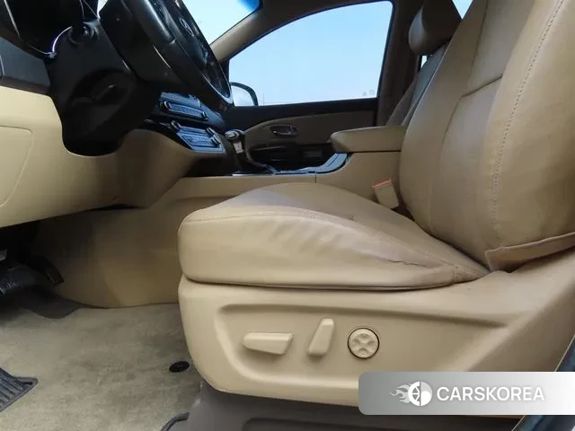 Kia The New Carnival id 3504798 из Кореи 8