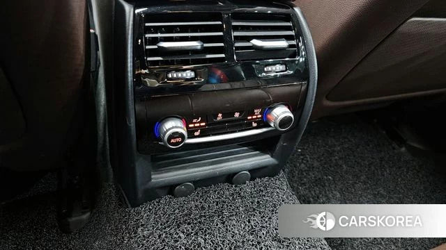 BMW 5 Series (G30) id 3845120 из Кореи 8