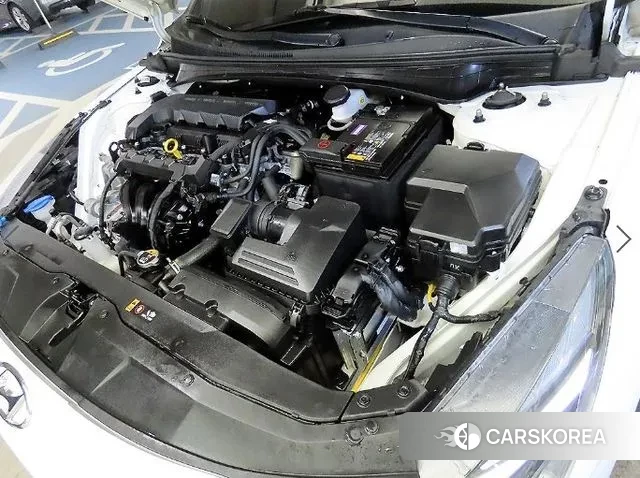 Hyundai Avante (CN7) id 3438702 из Кореи 8