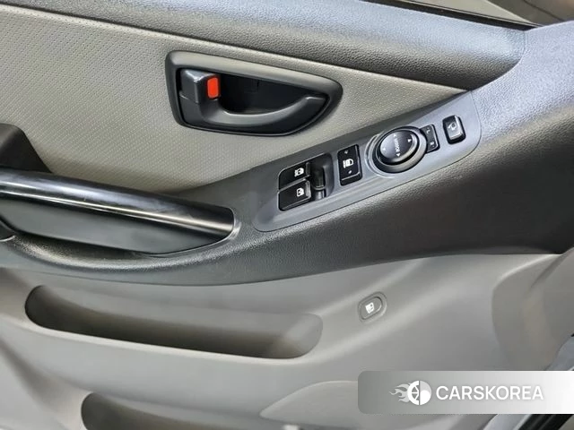 Hyundai The New Grand Starex id 4672618 из Кореи 8