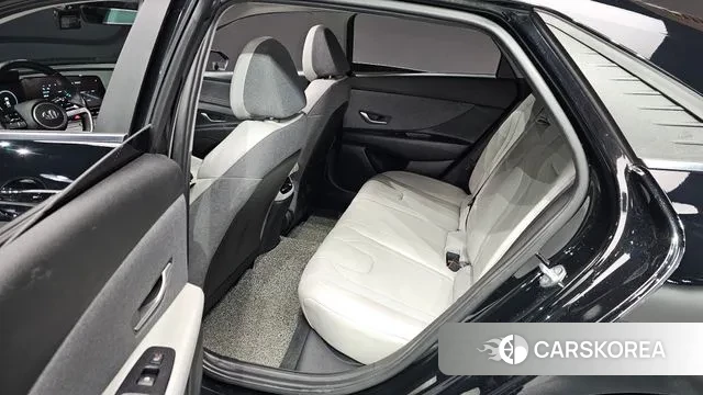 Hyundai Avante (CN7) id 3546613 из Кореи 8