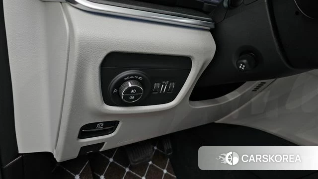 Jeep Grand Cherokee (WL) id 4401435 из Кореи 8