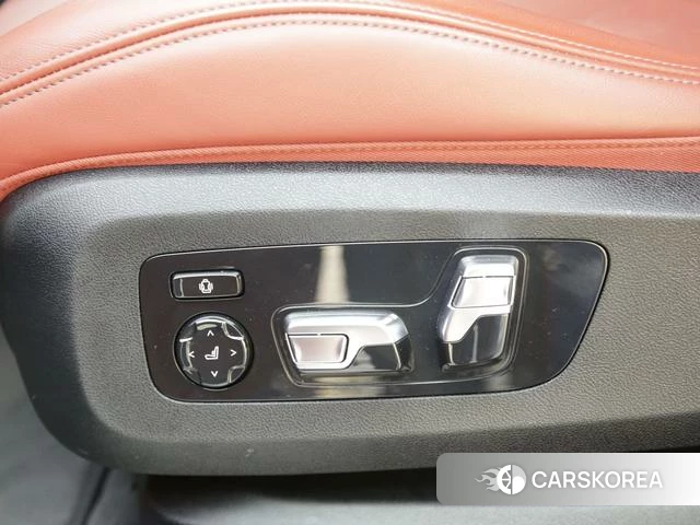 BMW XM id 4265687 из Китая 8