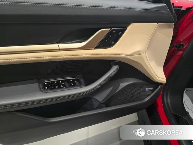 Porsche Taycan id 3964968 из Кореи 8