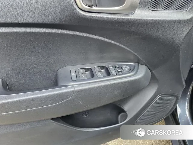 Hyundai Venue id 3517196 из Кореи 8