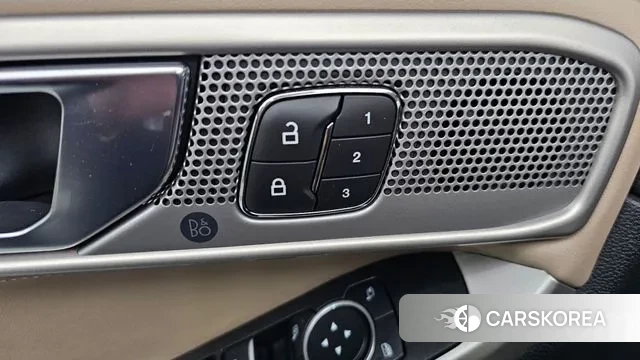 Ford Explorer 6th Generation id 3379646 из Кореи 8