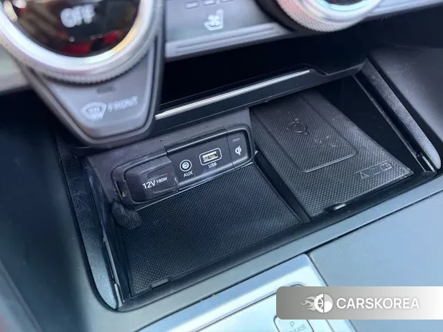 Genesis G70 id 3525829 из Кореи 8