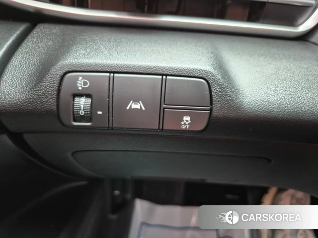 Hyundai Avante (CN7) id 4613759 из Кореи 8