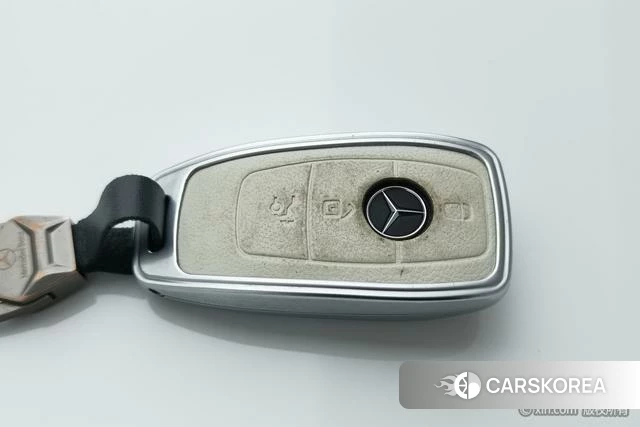 Mercedes-Benz Class C id 4306995 из Китая 8