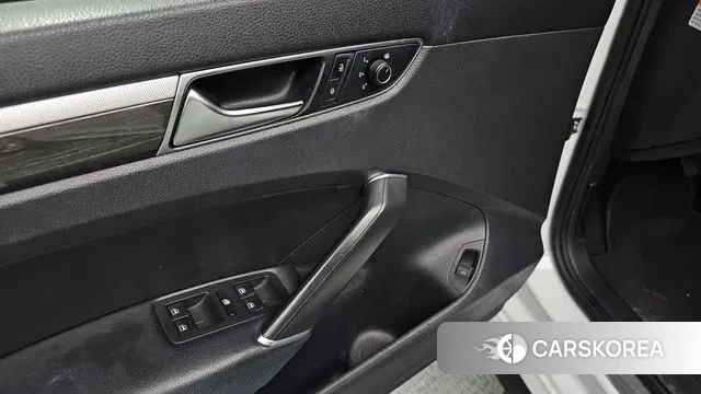 Volkswagen The New Passat id 3193555 из Кореи 8