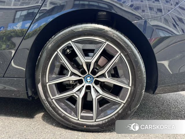 BMW i5 id 3907767 из Китая 8