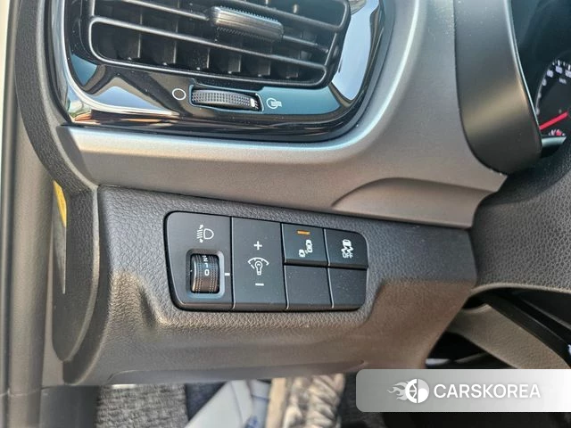 Kia Stonic id 4647765 из Кореи 8