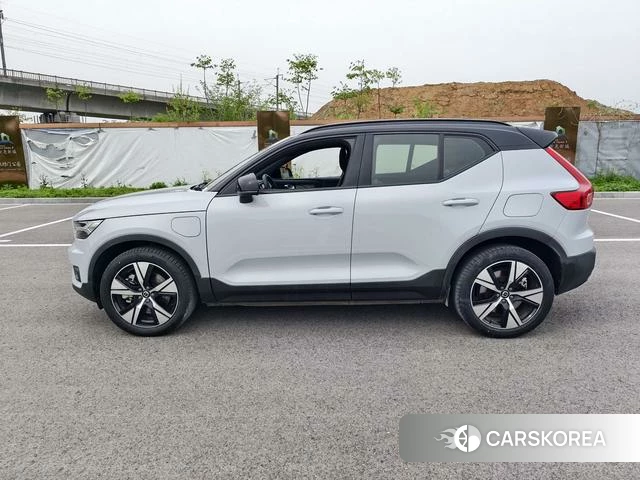 Volvo XC40 EV id 3957696 из Китая 8