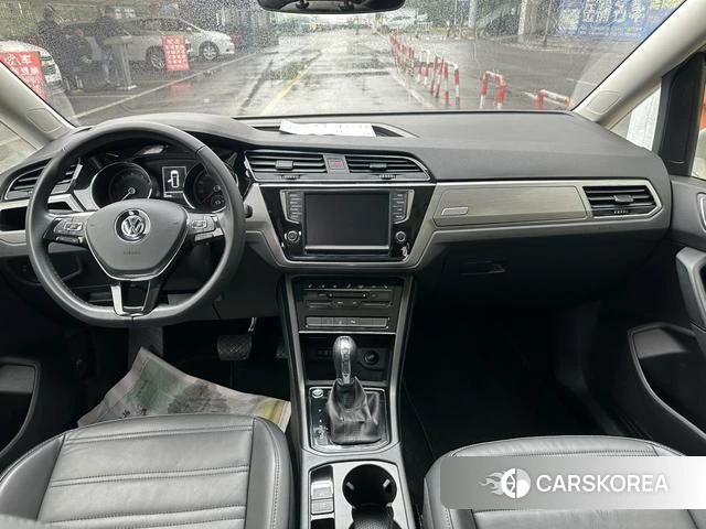 Volkswagen Touran L id 4213149 из Китая 8