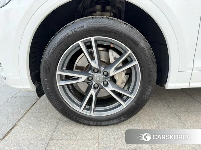 Audi Q5L id 4228470 из Китая 8