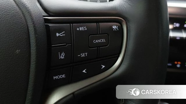 Lexus UX250h id 4384297 из Кореи 8