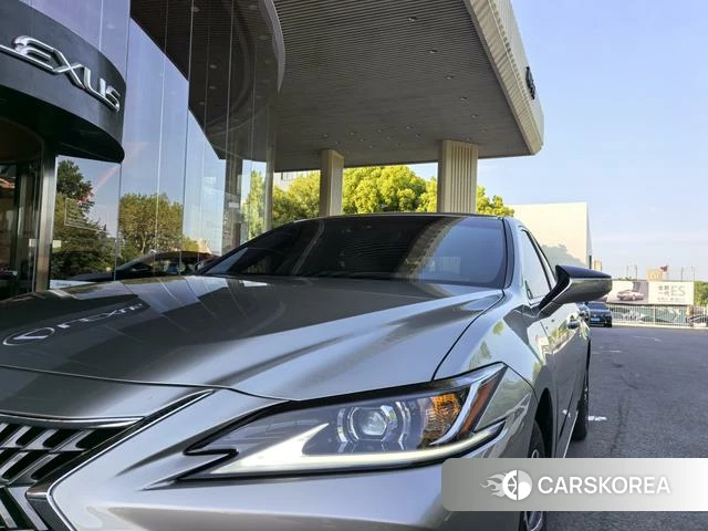 Lexus ES id 4335904 из Китая 8