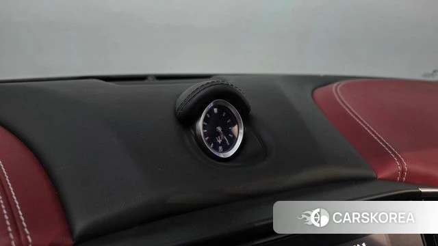 Maserati Ghibli id 4356935 из Кореи 8