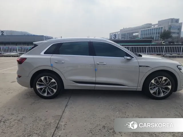 Audi e-Tron id 3690722 из Кореи 8